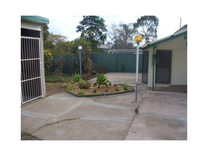 16 Short Street, Ipswich QLD 4305