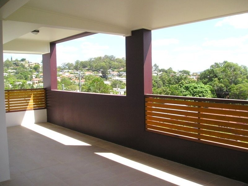 11/269 Nursery Road, Holland Park QLD 4121