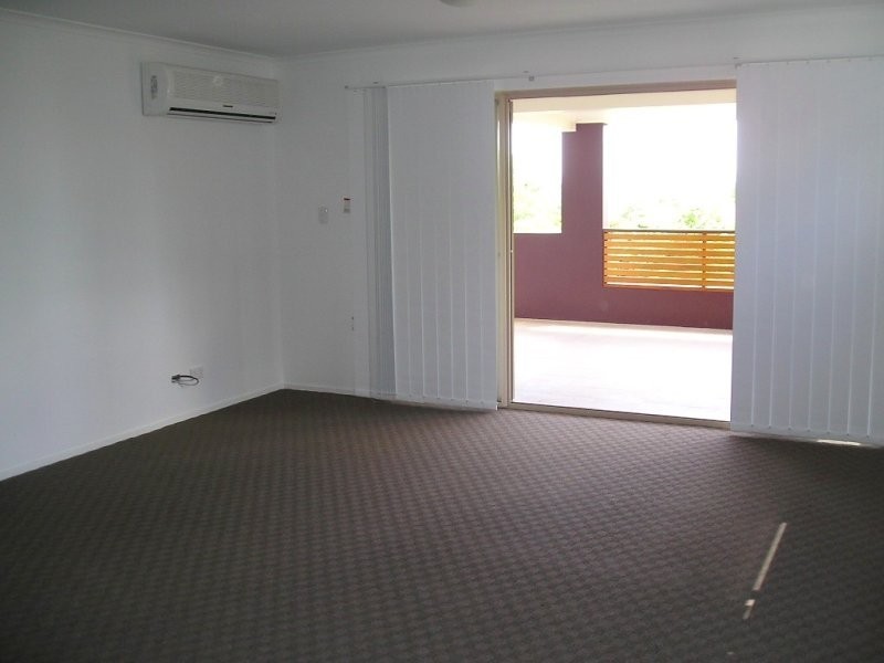 11/269 Nursery Road, Holland Park QLD 4121