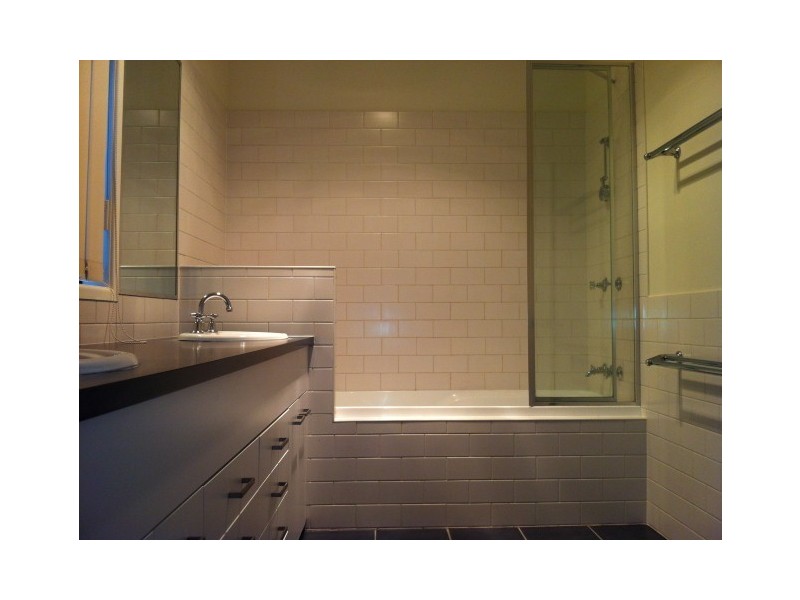 2/7 Cardross Street, Yeerongpilly QLD 4105