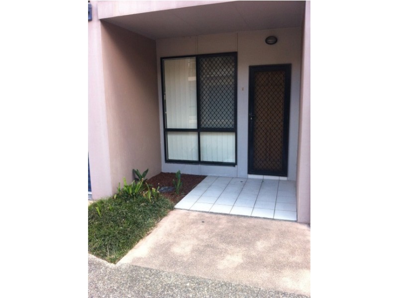 2/7 Cardross Street, Yeerongpilly QLD 4105