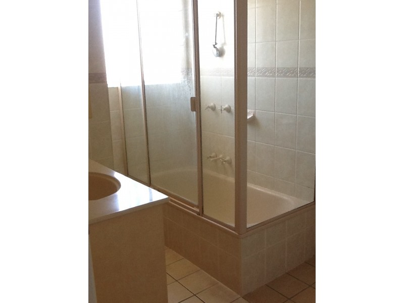 4/23 Victoria Terrace, Annerley QLD 4103