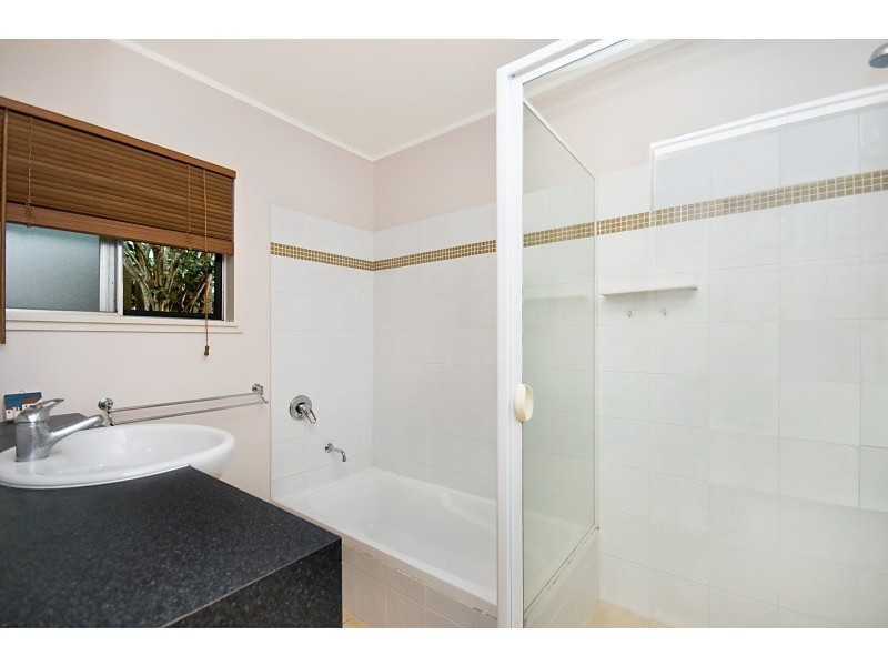 54 Bunowang Street, Balmoral QLD 4171