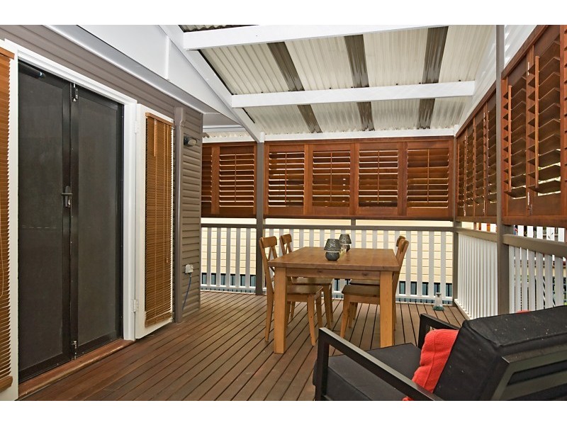 54 Bunowang Street, Balmoral QLD 4171