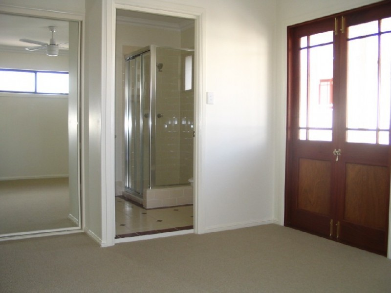 Yeerongpilly QLD 4105