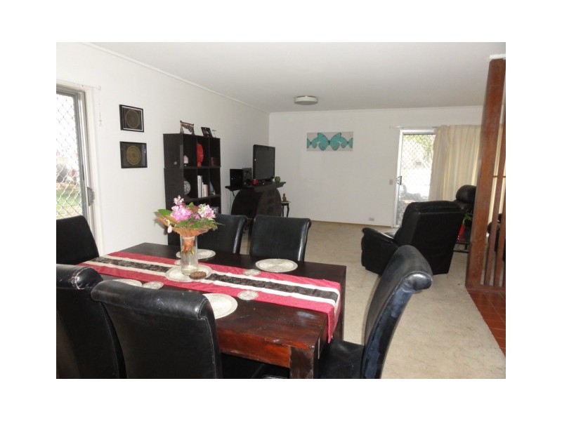 2 Trood Street, Macgregor QLD 4109