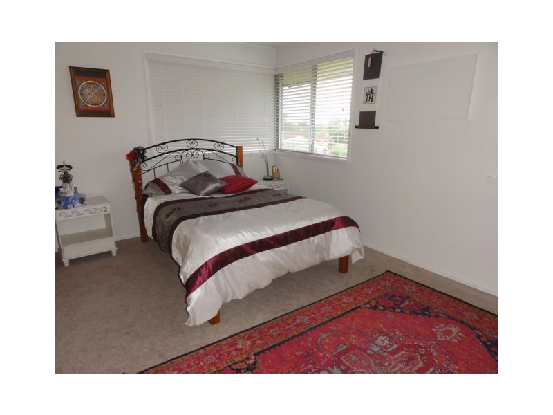 2 Trood Street, Macgregor QLD 4109