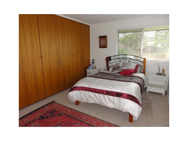 2 Trood Street, Macgregor QLD 4109
