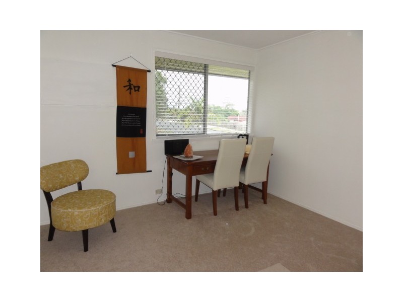 2 Trood Street, Macgregor QLD 4109