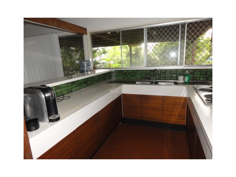 2 Trood Street, Macgregor QLD 4109