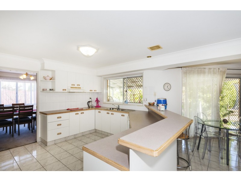 8 Bluebell Place, Calamvale QLD 4116