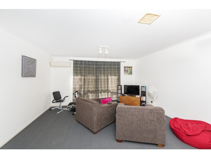 8 Bluebell Place, Calamvale QLD 4116