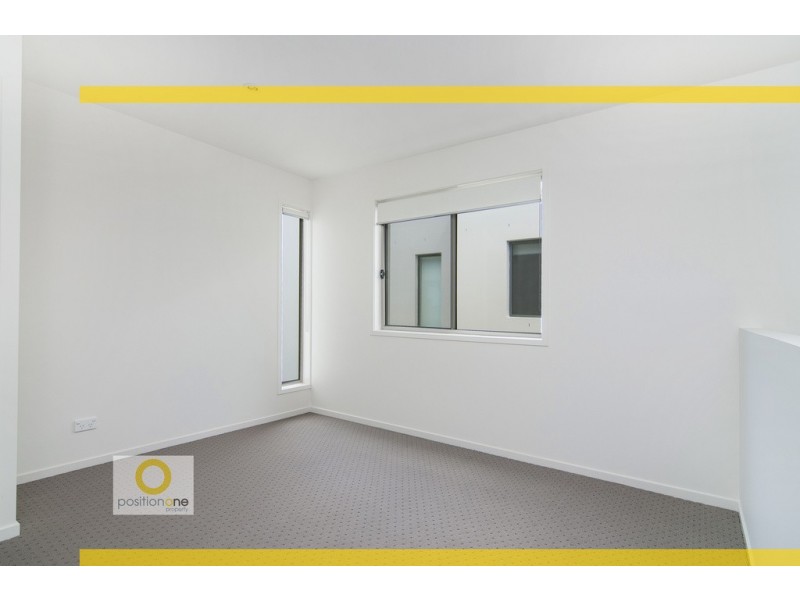 8 La Savina Drive, Coombabah QLD 4216