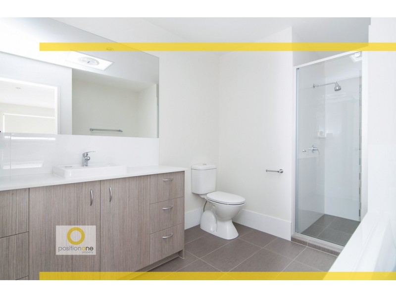 8 La Savina Drive, Coombabah QLD 4216