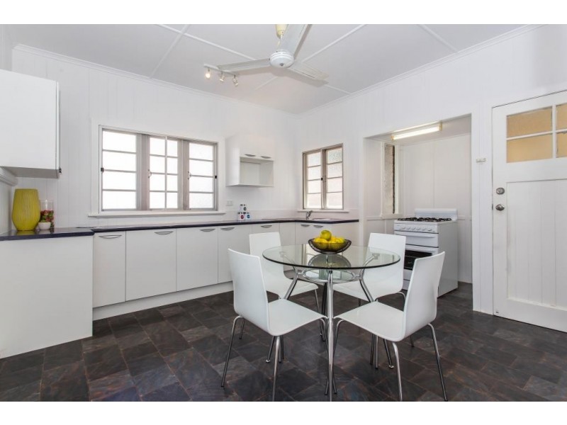 26 Nevitt Street, Stafford QLD 4053