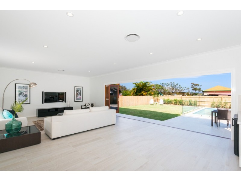 75 Carranya St, Camp Hill QLD 4152