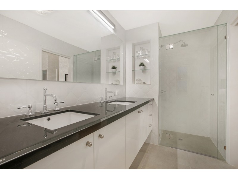 75 Carranya St, Camp Hill QLD 4152