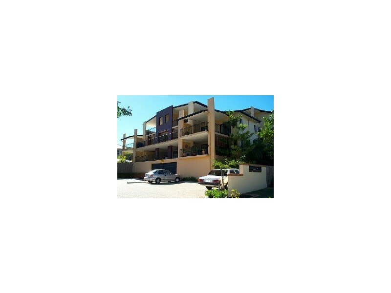 3 Vectis Street, Norman Park QLD 4170