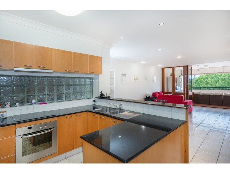 1/98 Cunningham Street, Taringa QLD 4068