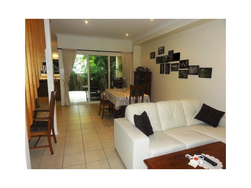 2/6 Elliott Street, Hawthorne QLD 4171