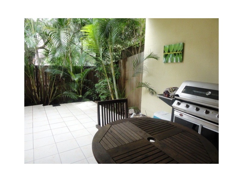 2/6 Elliott Street, Hawthorne QLD 4171