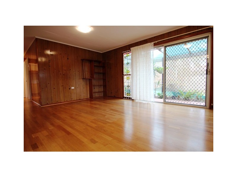 212 Cane Street, Redland Bay QLD 4165