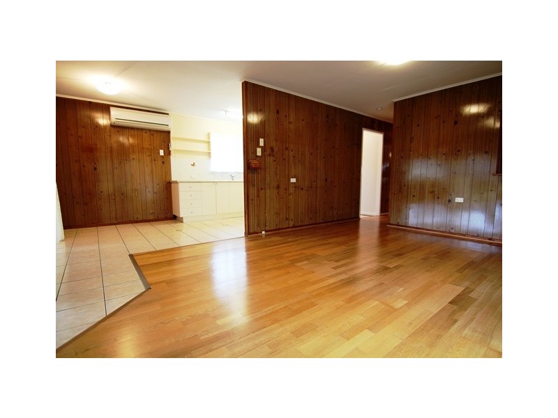 212 Cane Street, Redland Bay QLD 4165