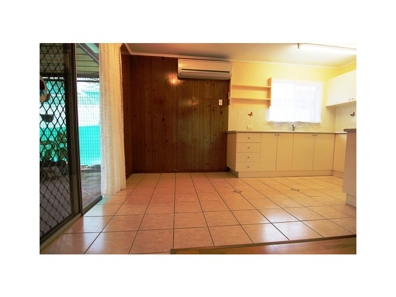 212 Cane Street, Redland Bay QLD 4165