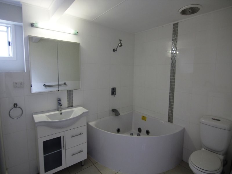 16 Omeo Street, Macgregor QLD 4109