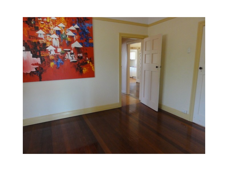 487 Old Cleveland Road, Camp Hill QLD 4152