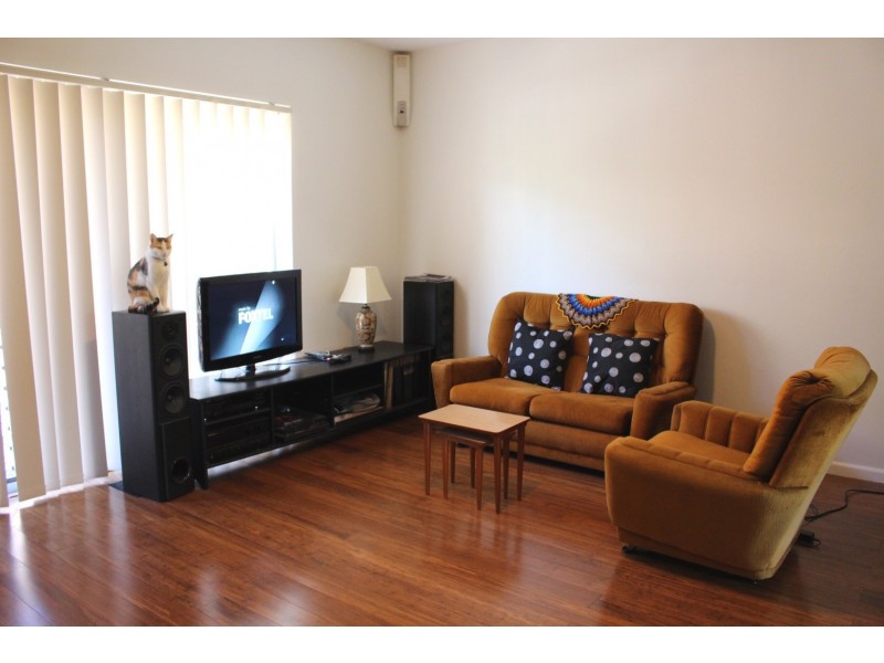 2/28 Kitchener Street, Coorparoo QLD 4151