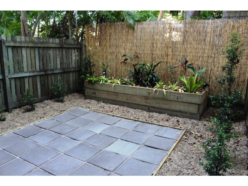 2/28 Kitchener Street, Coorparoo QLD 4151