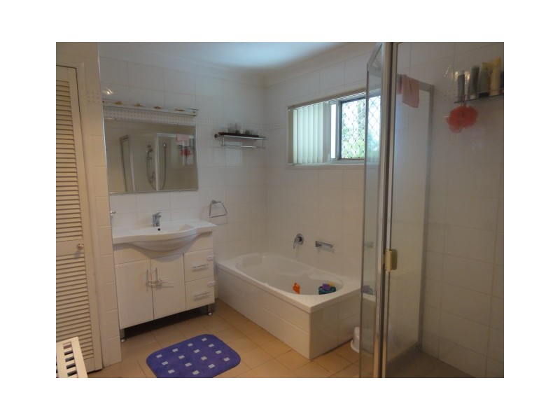 75 Crewe Street, Mount Gravatt East QLD 4122