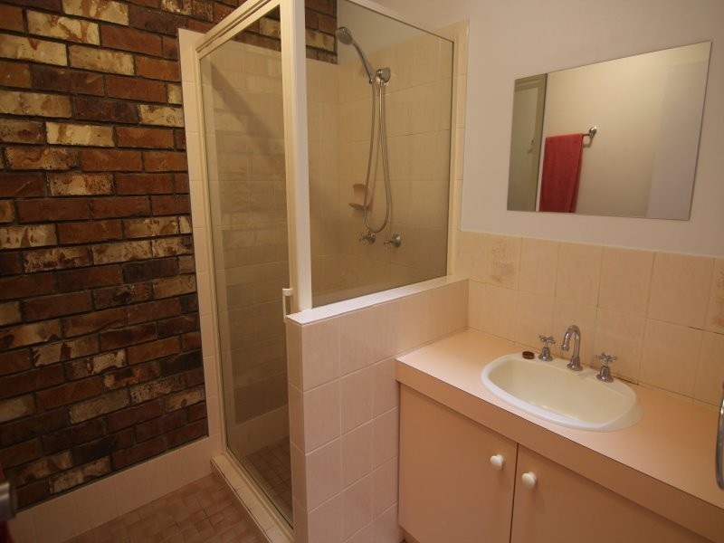 2/94 Wynyard Street, Cleveland QLD 4163