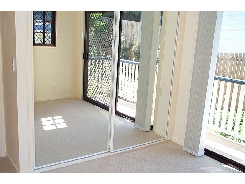 2/101 Sir Fred Schonell, St Lucia QLD 4067