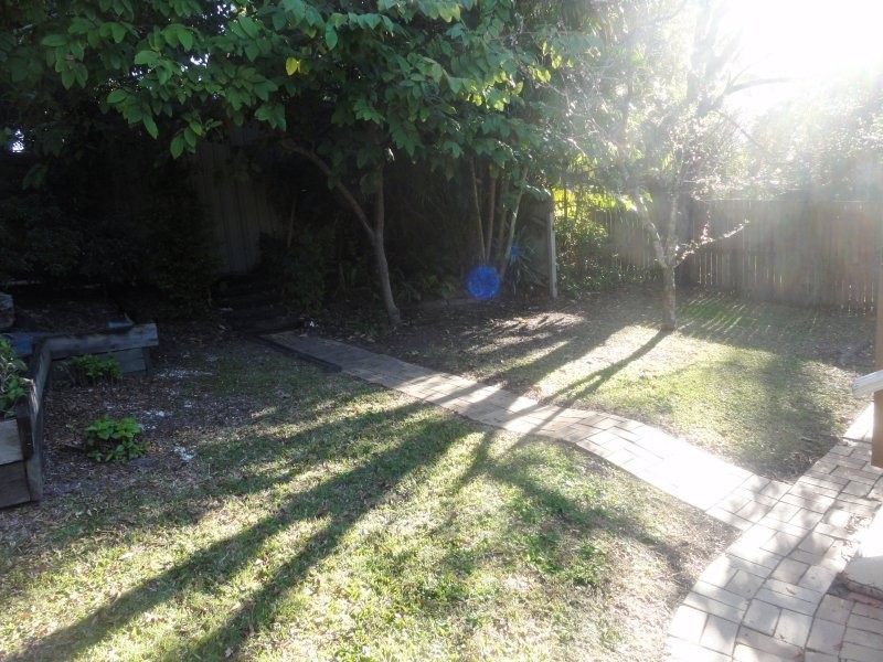 1 Swain Street, Holland Park QLD 4121