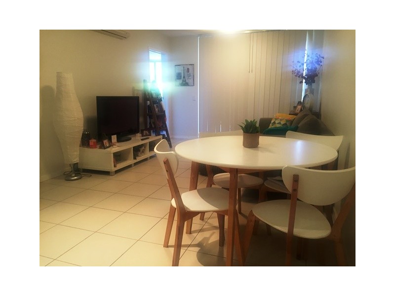 18/11 Riding Road, Hawthorne QLD 4171
