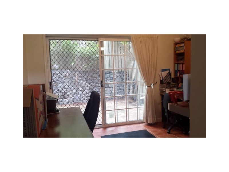 3/4 Moore Street, Taringa QLD 4068