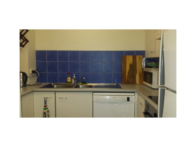 3/4 Moore Street, Taringa QLD 4068