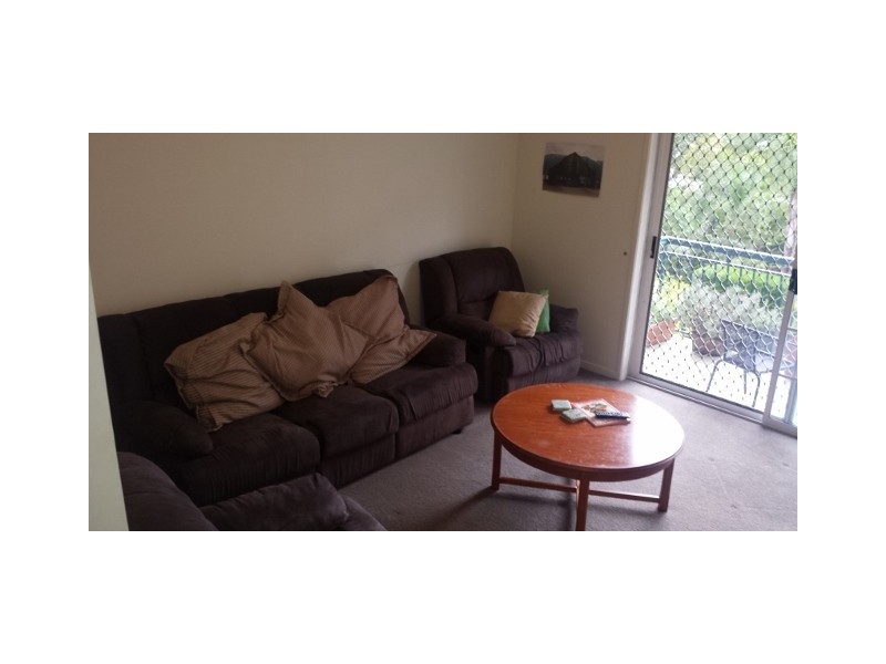 3/4 Moore Street, Taringa QLD 4068