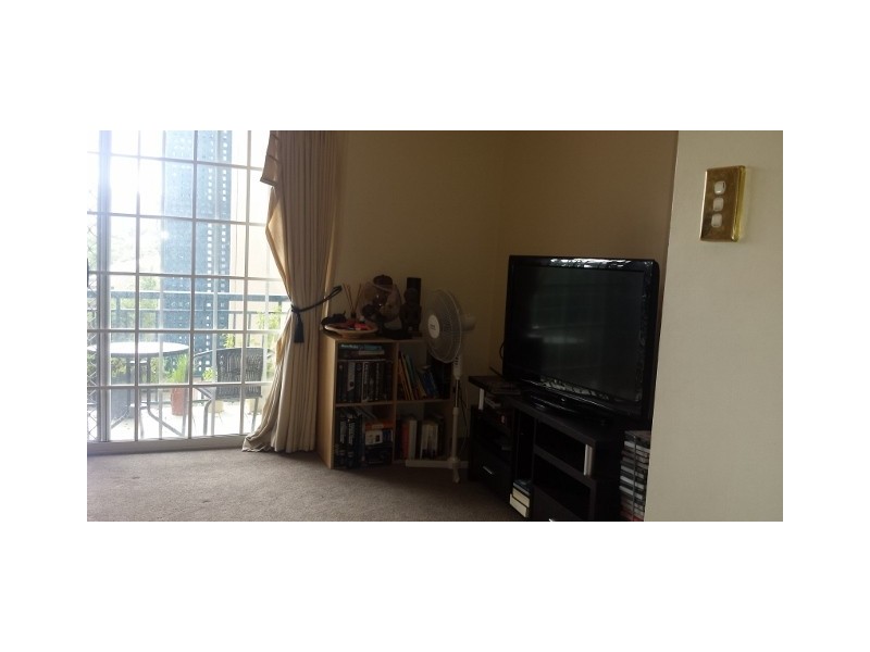 3/4 Moore Street, Taringa QLD 4068