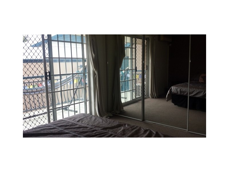 3/4 Moore Street, Taringa QLD 4068