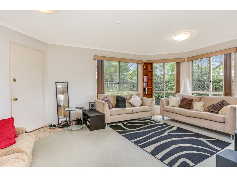 2/37 Nelson Parade, Indooroopilly QLD 4068