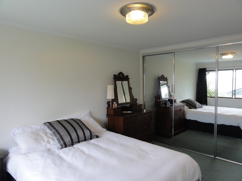 2/8 Pampling Street, Camp Hill QLD 4152