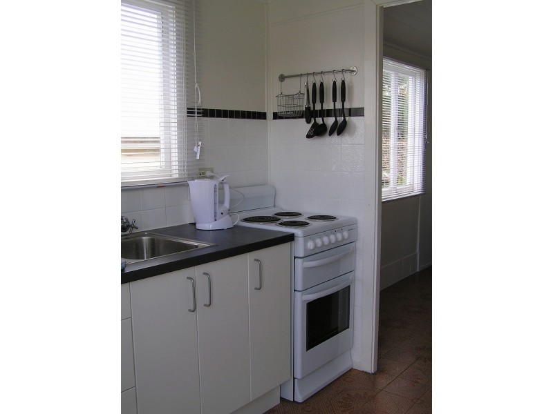 14 Thackeray Street, Norman Park QLD 4170