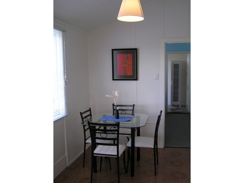 14 Thackeray Street, Norman Park QLD 4170