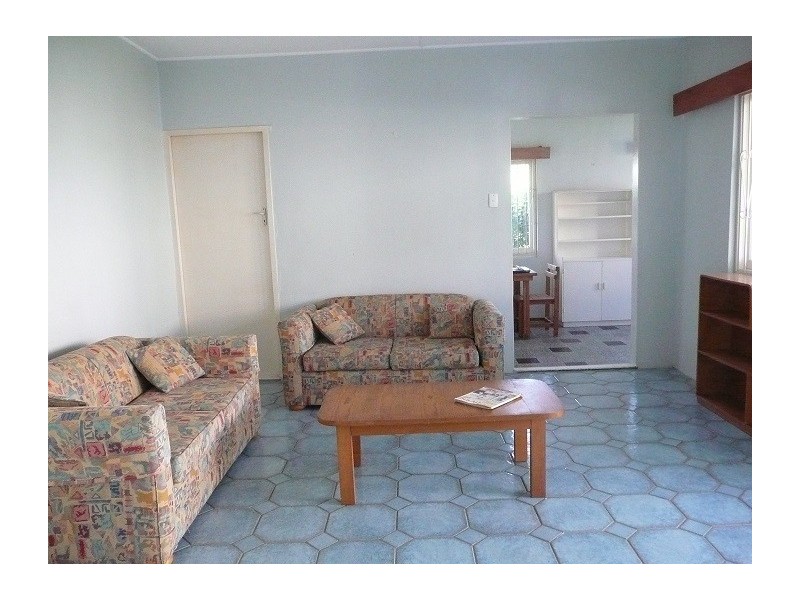 14 Thackeray Street, Norman Park QLD 4170