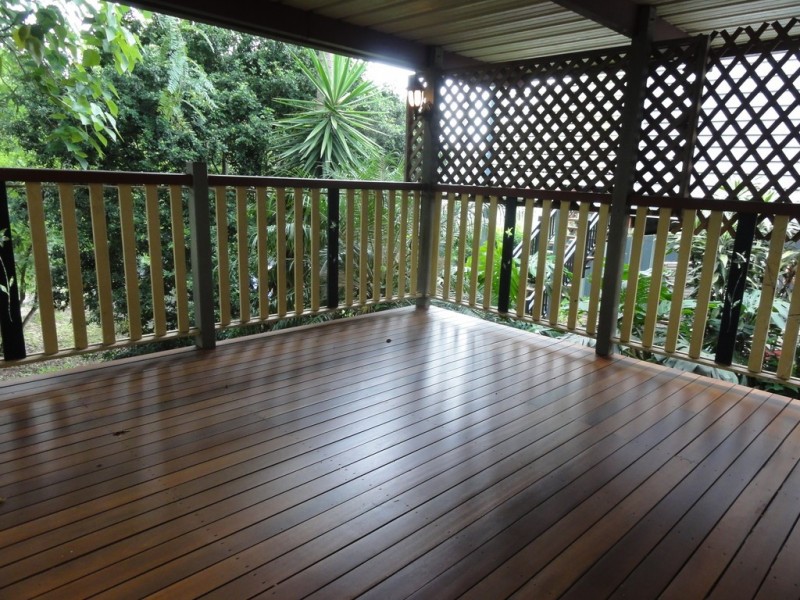 24 Fenton Street, Fairfield QLD 4103