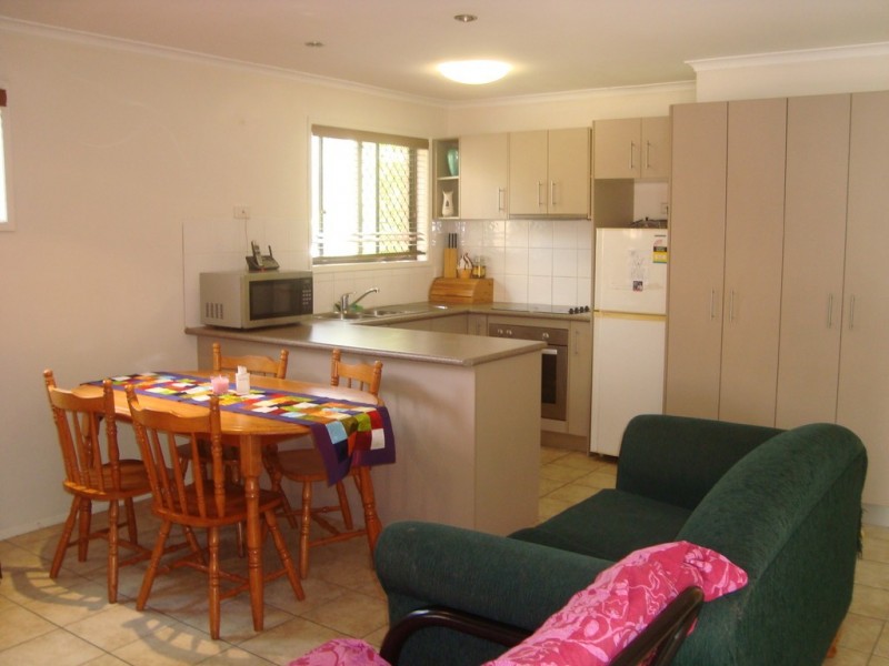 1/8 Efymia Court, Daisy Hill QLD 4127