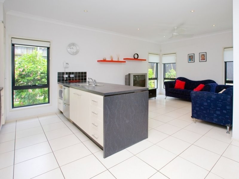 110 Tristania Way, Carindale QLD 4152